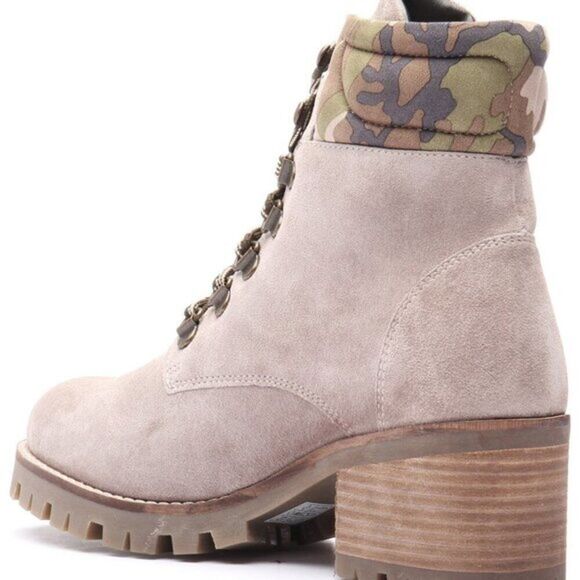 Women's Camo Suede Heeled Boot‎ CREVO Combat Lug Sole Shoes Size 6.5 $99 - Picture 4 of 11